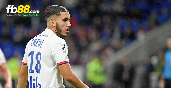 Thần đồng bóng đá Pháp công khai thả thính Real Madrid