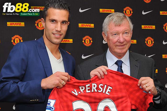 van persie trách sir alex đem con bỏ chợ