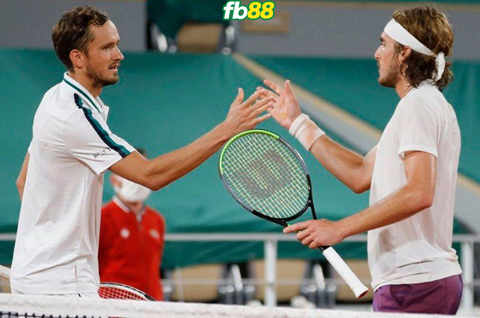 Stefanos Tsitsipas-danh-bai-Daniil Medvedev