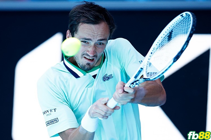 Daniil Medvedev đánh bại Maxime Cressy