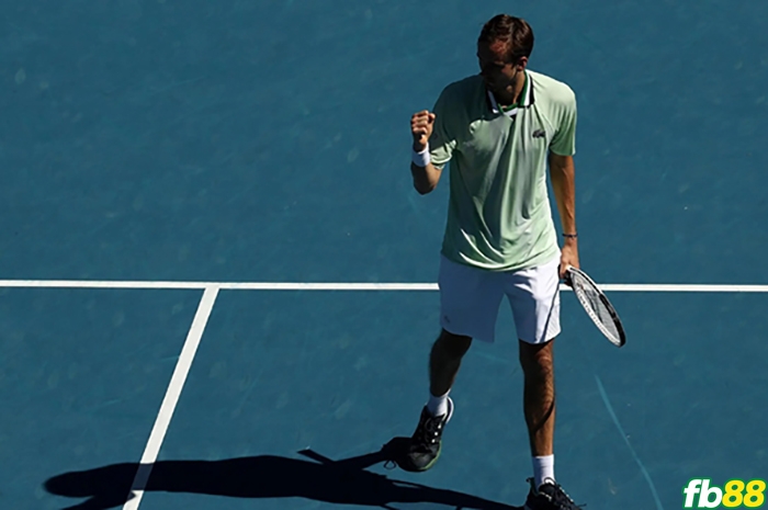 Daniil Medvedev đánh bại Maxime Cressy