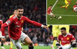 Ronaldo cứu rỗi MU