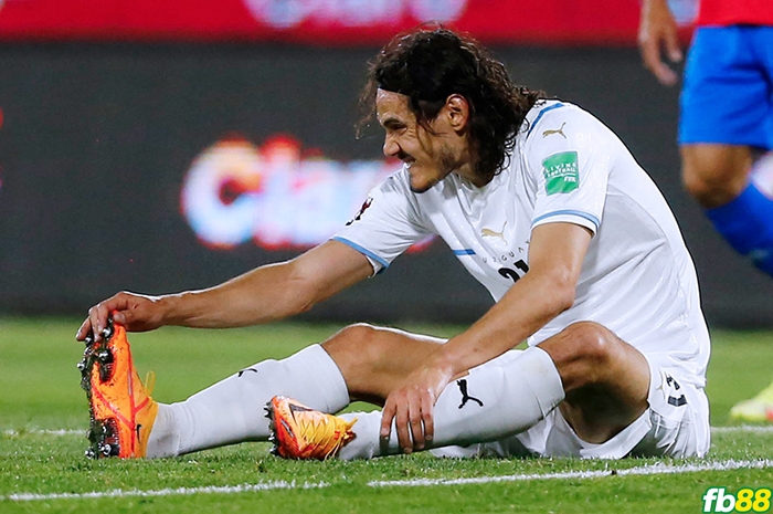 MU lại gặp họa chấn thương Cavani