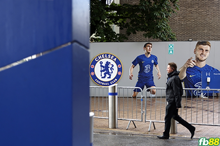 Ngoại hạng Anh chấp thuận bán Chelsea FC
